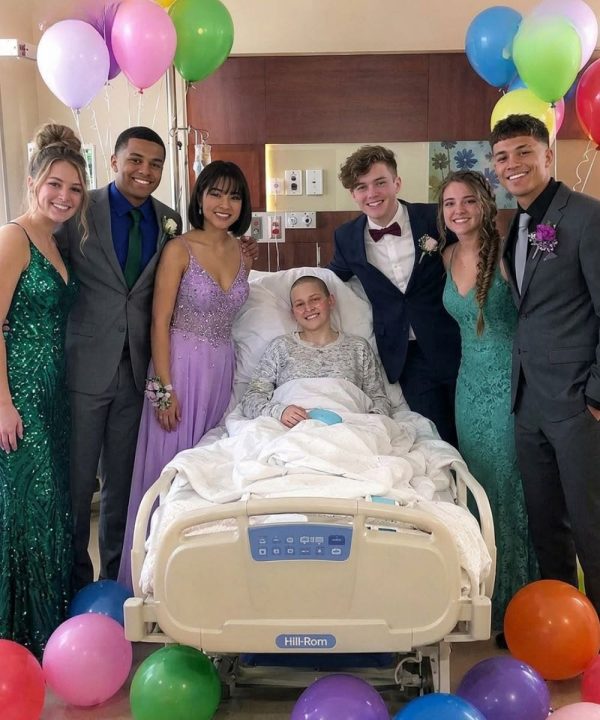 My Daughter’s Classmates Held Prom in Her Hospital Room Because She ...